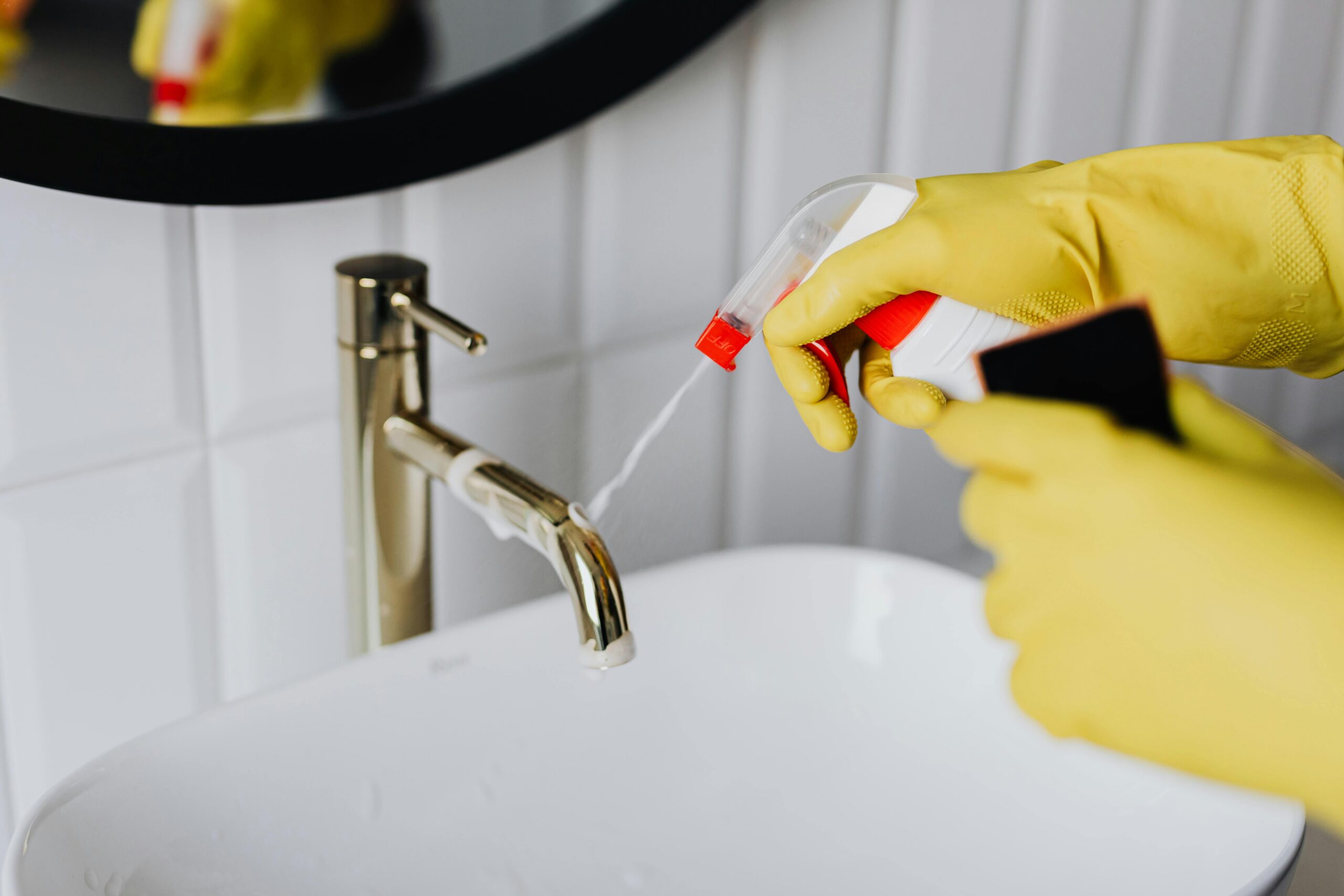 The Benefits of Professional Cleaning Services for Homes and Businesses